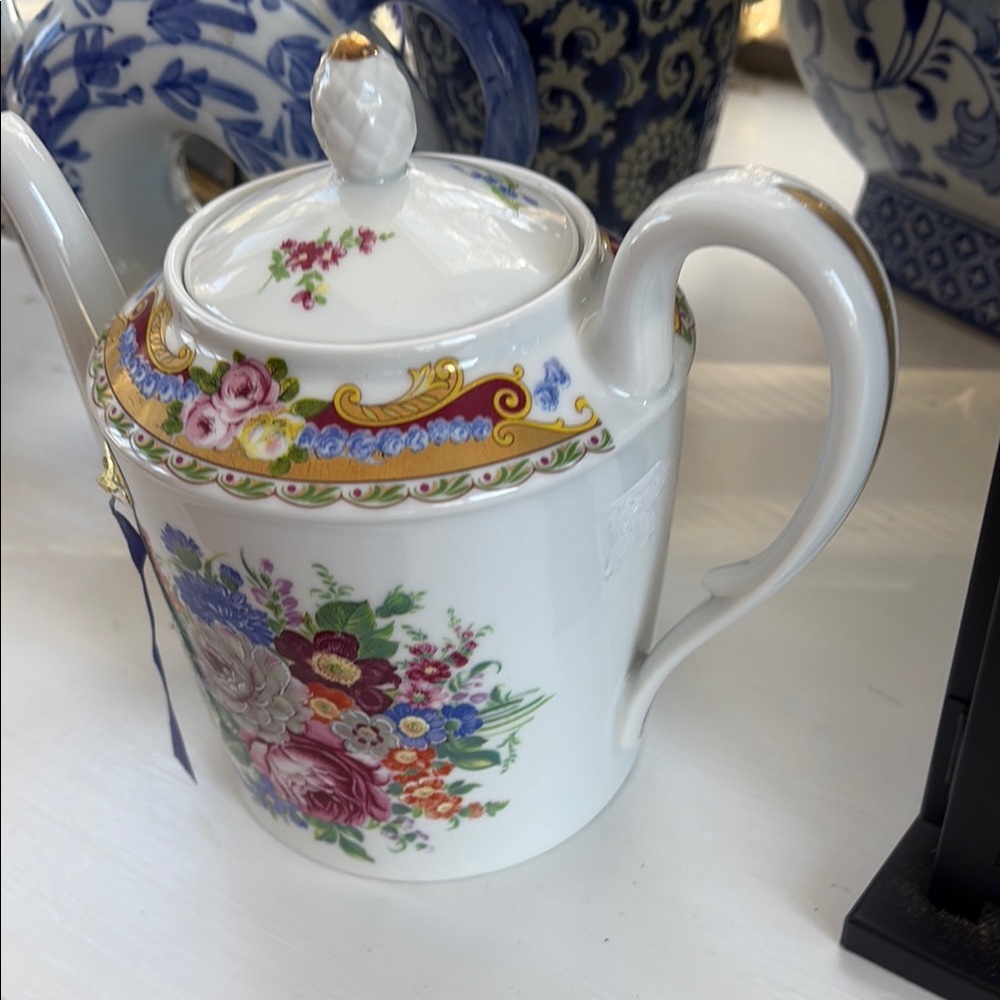 Limoges Floral Teapot White with Multicolor Design Beautiful condition no chips - Picture 7 of 9